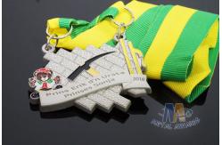 China Maration Racking Enamel Medals , Custom Sports Medals With Yellow Green Ribbon supplier