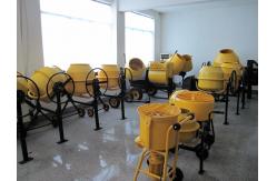 China CE Certificate Mini Concrete Mixer Machine Roll Gas Engine Cement Mixer supplier