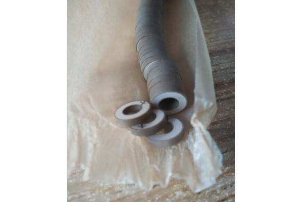 Small Ring Size Piezoelectric Ceramic Discs with Protection Packing
