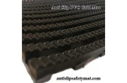 China Open Grid PVC Slip Resistant Floor Mats Hard Wearing Width 0.9M supplier