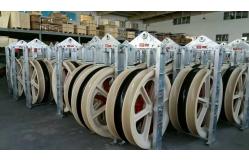 China Cast Steel Cable Pulling Pulley Three Wheels Stringing Block For Conductor supplier