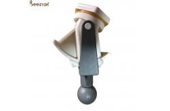 China High Quality Beekeeping Tools  food grade Apiculture ABS plastic honey gate supplier