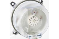 China Diaphragm Analog Vacuum Adjustable Wind Pressure 4-20mA Air Differential Pressure Control Switch supplier