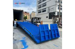 China Blue Movable Loading Dock Steel Portable Yard Ramp With Lift Platform supplier