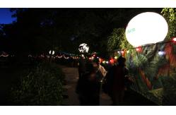China RGBW AC 400W Inflatable Moon Balloon Light DMX And Dimmable 1.6m Diameter supplier
