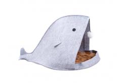 China Silk Screen Wool Shark Shape Felt Pet Cave For Little Cat supplier