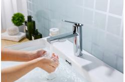 China Polish Chrome Single Hole Bathroom Faucet With Pop Up Drain supplier