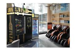 China Lcd Display Wine Vending Machine Support Card Reader Paper Money Coin Receiver supplier