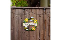 China Garden Metal Wall Hanging Ornaments Handmade Bee Pattern Welcome Slogan supplier