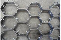 China AISI321 Stainless Steel Hex Mesh Refractory Lining 1m-2m Width supplier