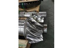 China Right Hand Pinion Spiral Bevel Gear Drive Shaft With External Spline supplier