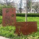 Durable Rustic Red Metal Decorative Plates Customized Wall Decorations