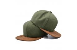 China Two Tone Army Green Melton Wool Snapback Hat With Suede Brim supplier